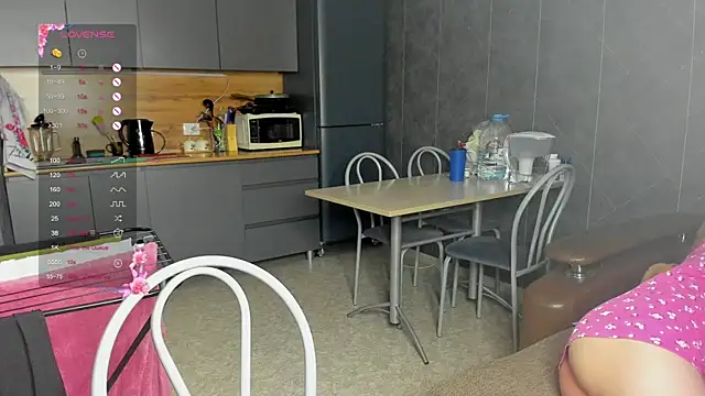 Snapshot of EvaTheHeart chatting on October 2025 03:09:02 AM EvaTheHeart online show from October 2025 03:09:02 AM