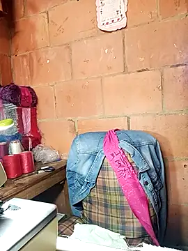 Snapshot of isis_milove chatting on March 2026 12:35:02 PM isis milove online show from March 2026 12:35:02 PM