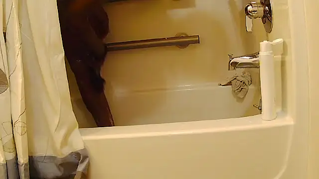 BadazzRXL online show from December 2025 06:48:02 PM