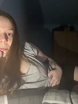 Snapshot of csengebaba24 chatting on November 2025 06:01:02 PM csengebaba24 online show from November 2025 06:01:02 PM