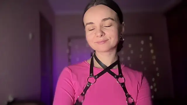 lanaloulou online show from September 2025 10:53:02 PM