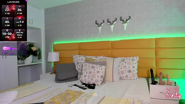 LeilaHiuston online show from February 2026 01:45:01 AM