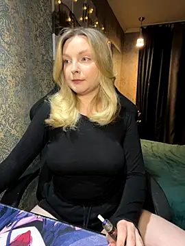 Snapshot of Lina_ly chatting on October 2025 09:04:02 PM Lina ly online show from October 2025 09:04:02 PM