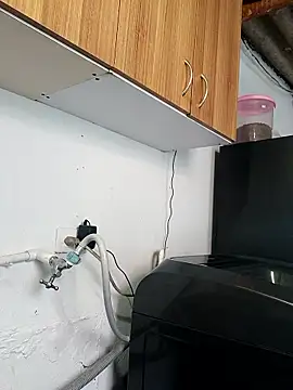 Valen Person online show from November 2025 03:12:02 PM