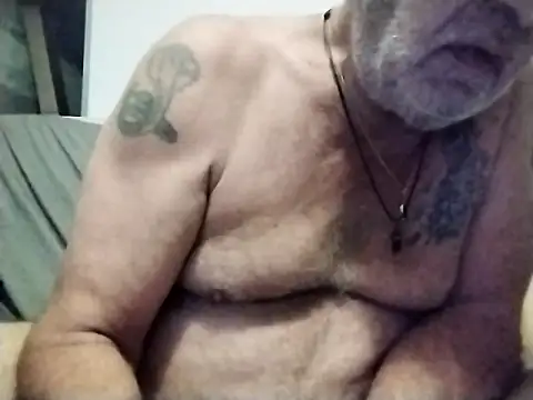 coolbrady17 online show from March 2025 11:31:01 PM