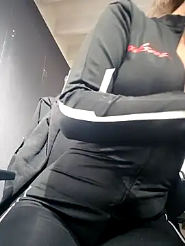 Snapshot of Isabella_Varella chatting on September 2025 12:42:02 PM Isabella Varella online show from September 2025 12:42:02 PM