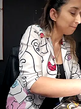 Snapshot of Isabella_Varella chatting on October 2025 12:38:02 PM Isabella Varella online show from October 2025 12:38:02 PM