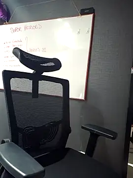 Snapshot of Isabella_Varella chatting on November 2025 12:27:02 PM Isabella Varella online show from November 2025 12:27:02 PM