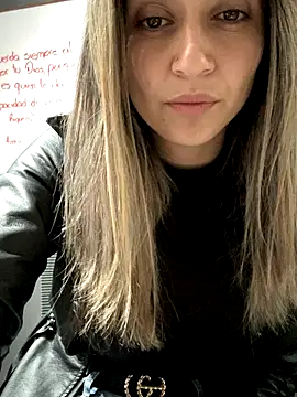 Snapshot of Isabella_Varella chatting on November 2025 12:50:02 PM Isabella Varella online show from November 2025 12:50:02 PM