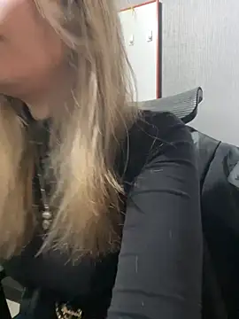 Isabella Varella online show from January 2026 01:06:02 PM