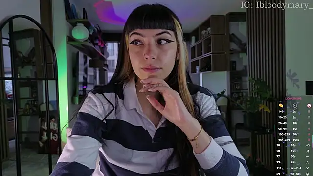 Saraa Desiree online show from May 2026 08:06:01 PM