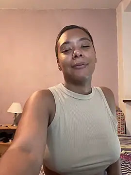 Snapshot of Melia_Rayne chatting on October 2025 10:07:01 PM Melia Rayne online show from October 2025 10:07:01 PM