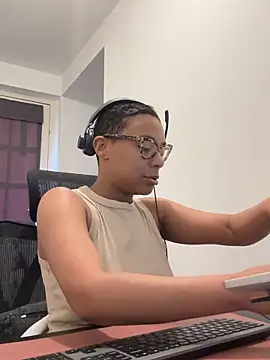 Melia Rayne online show from April 2026 09:23:01 AM