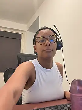 Melia Rayne online show from May 2026 09:39:02 AM