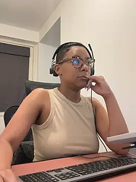 Melia Rayne online show from May 2026 09:48:02 AM