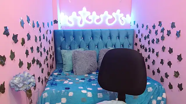 Anny  cute online show from March 2025 03:04:02 AM