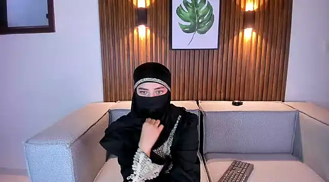 Snapshot of salma_arabicc chatting on March 2025 08:07:01 AM salma arabicc online show from March 2025 08:07:01 AM