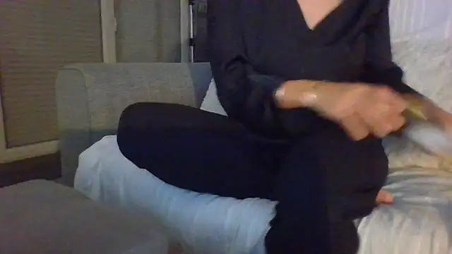 Valentinette online show from October 2025 07:14:02 PM