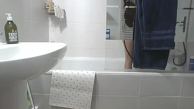 Valentinette online show from June 2026 05:27:01 AM