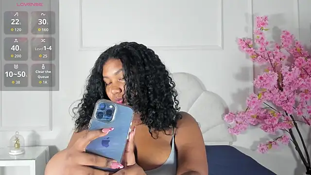 Snapshot of Candaceoweens chatting on October 2025 03:47:01 AM Candaceoweens online show from October 2025 03:47:01 AM