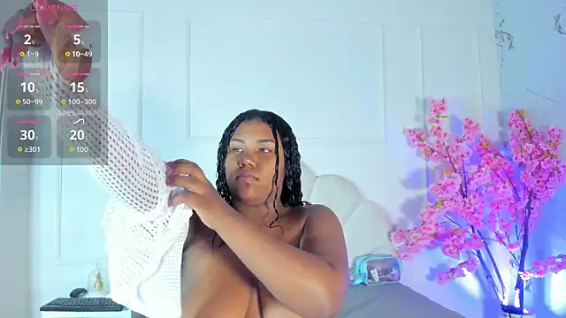 Snapshot of Candaceoweens chatting on October 2025 03:39:02 AM Candaceoweens online show from October 2025 03:39:02 AM