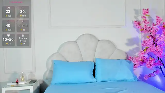 Snapshot of Candaceoweens chatting on October 2025 04:34:01 AM Candaceoweens online show from October 2025 04:34:01 AM