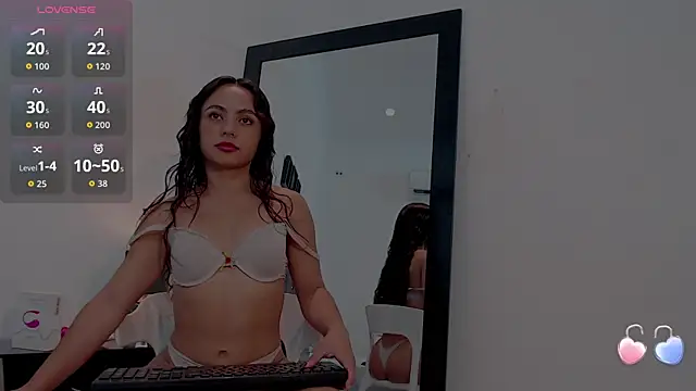 Snapshot of petitteslut_ chatting on September 2025 08:10:02 PM petitteslut online show from September 2025 08:10:02 PM