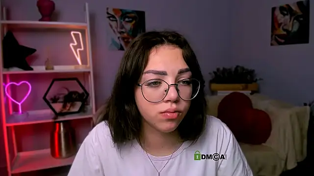 Snapshot of kiki_swan chatting on March 2025 06:59:02 AM kiki swan online show from March 2025 06:59:02 AM