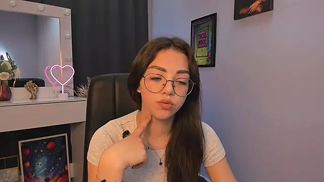 Snapshot of kiki_swan chatting on March 2025 11:05:02 AM kiki swan online show from March 2025 11:05:02 AM