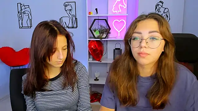 Snapshot of kiki_swan chatting on September 2025 05:51:02 AM kiki swan online show from September 2025 05:51:02 AM