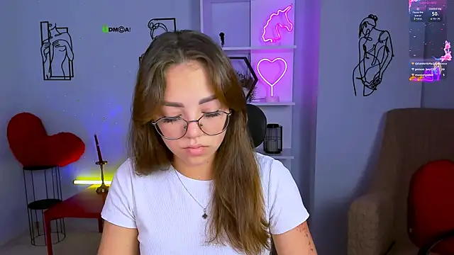 Snapshot of kiki_swan chatting on September 2025 07:42:01 AM kiki swan online show from September 2025 07:42:01 AM