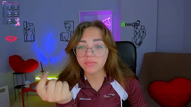 Snapshot of kiki_swan chatting on October 2025 05:41:01 AM kiki swan online show from October 2025 05:41:01 AM