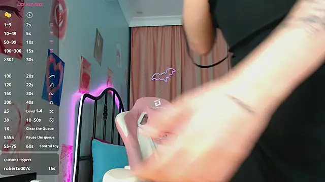 Cassie Scott online show from October 2025 08:53:02 PM