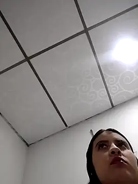 Snapshot of mialorents chatting on October 2025 07:53:01 PM mialorents online show from October 2025 07:53:01 PM