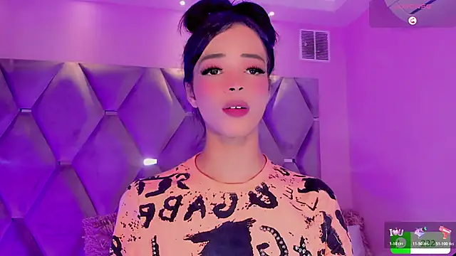 Nina Keyli online show from November 2025 09:48:01 PM