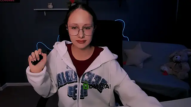 Snapshot of mona_cloud chatting on March 2025 12:34:01 PM mona cloud online show from March 2025 12:34:01 PM