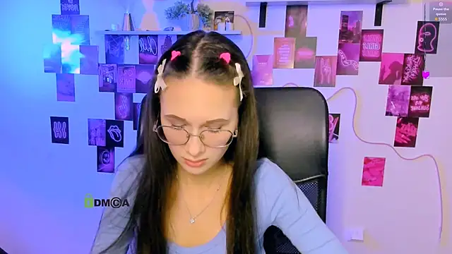 Snapshot of mona_cloud chatting on April 2026 07:42:01 PM mona cloud online show from April 2026 07:42:01 PM