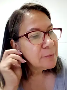 Snapshot of victoria_wayne chatting on November 2025 10:03:02 AM victoria wayne online show from November 2025 10:03:02 AM