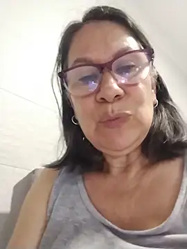 Snapshot of victoria_wayne chatting on June 2026 10:24:02 AM victoria wayne online show from June 2026 10:24:02 AM