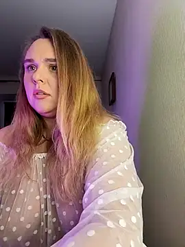 Snapshot of Juicy_PeachLux chatting on September 2025 06:32:02 PM Juicy PeachLux online show from September 2025 06:32:02 PM