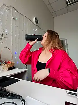 Juicy PeachLux online show from May 2026 06:51:02 AM