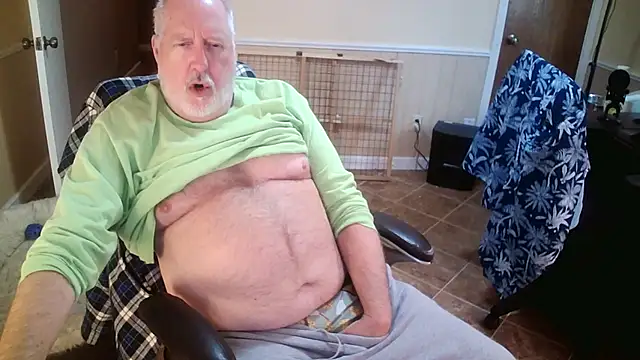 superbearboss online show from November 2025 04:38:01 PM