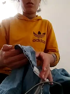 Snapshot of saraaxx1 chatting on November 2025 02:16:01 PM saraaxx1 online show from November 2025 02:16:01 PM