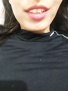 Snapshot of saraaxx1 chatting on December 2025 07:01:02 PM saraaxx1 online show from December 2025 07:01:02 PM