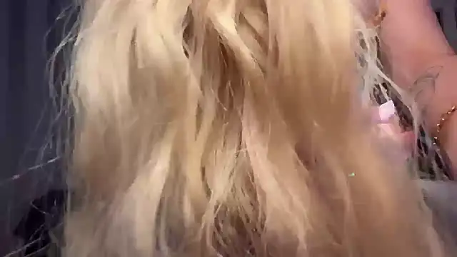 Snapshot of AngelBarbie_ chatting on November 2025 06:13:01 PM AngelBarbie online show from November 2025 06:13:01 PM