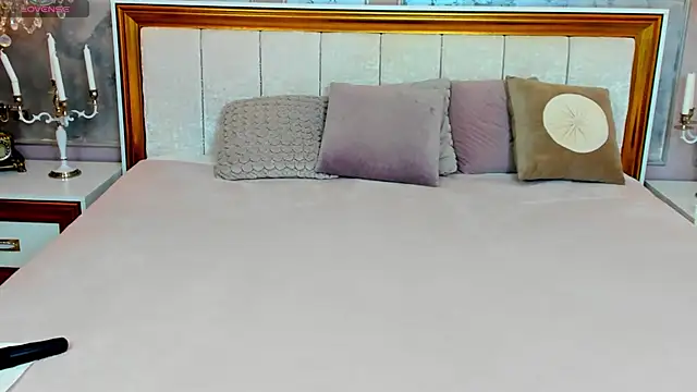 Snapshot of MightyMiss chatting on March 2025 07:07:02 AM MightyMiss online show from March 2025 07:07:02 AM