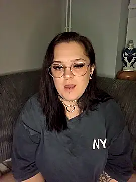 Saucy-Serenity online show from October 2025 07:26:01 PM