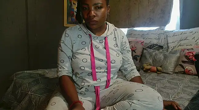 Snapshot of WildSeduction24xx chatting on March 2025 11:39:02 AM WildSeduction24xx online show from March 2025 11:39:02 AM