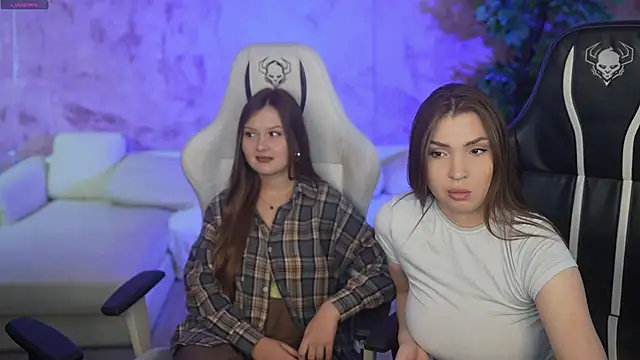 Snapshot of Billie054 chatting on October 2025 06:44:01 AM Billie054 online show from October 2025 06:44:01 AM