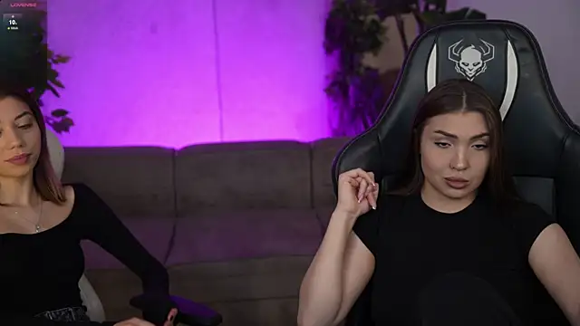 Snapshot of Billie054 chatting on October 2025 06:46:02 AM Billie054 online show from October 2025 06:46:02 AM